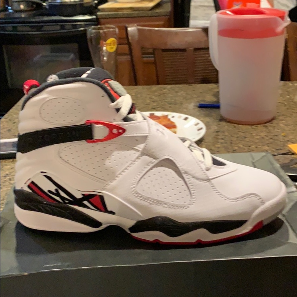 Men’s Jordan retro 8 size 10.5